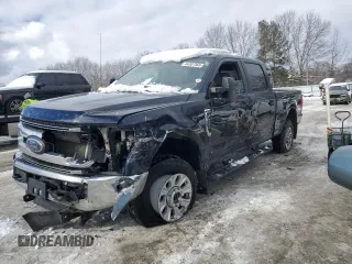 2021 Ford Super Duty F-250 SRW XL with VIN 1FT7W2B62MEC28732, listed as a Copart auction lot 44307565 with 124,653 mi miles and Salvage Title. Bid and sale history available at carsss.com. Image 1.