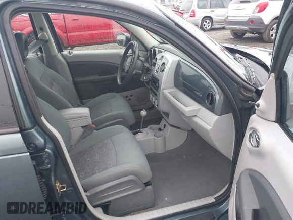 2006 Chrysler PT Cruiser z VIN 3A4FY48BX6T344005, wystawiony jako IAAI lot #41325470 z przebiegiem 40 522 mil mil oraz . Historia ofert i sprzedaży dostępna na DreamBid. Obrazek 5.
