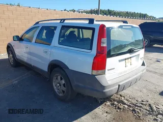 2004 Volvo V70 XC Cross Country с VIN YV1SZ59H341153079, выставлен на аукционе IAAI как лот 41640257 с пробегом 292 251 миль миль и . История ставок и продаж доступна на DreamBid. Изображение 3.