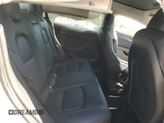 2023 Tesla Model 3 z VIN 5YJ3E1EA5PF401240, wystawiony jako Copart lot #56548895 z przebiegiem 25 188 mil mil oraz Szkoda całkowita • Salvage title. Historia ofert i sprzedaży dostępna na DreamBid. Obrazek 10.