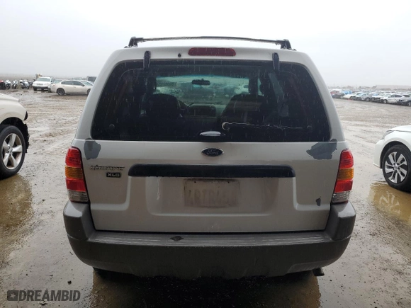 2001 Ford Escape XLS with VIN 1FMYU01191KA29996, listed as a Copart auction lot 86362534 with 265,271 mi miles and Salvage Title. Bid and sale history available at carsss.com. Image 6.