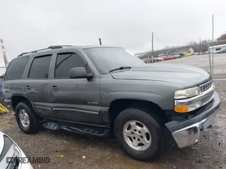 2001 Chevrolet Tahoe LT with VIN 1GNEK13T61J232455, listed as a IAAI auction lot 41208590 with 267,170 mi miles. Bid and sale history available at carsss.com. Image 13.