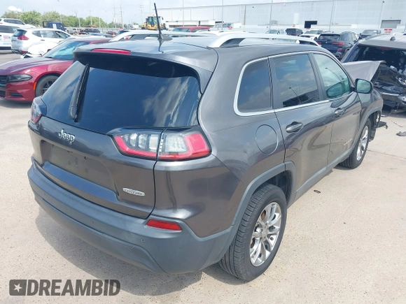 2019 Jeep Cherokee Latitude Plus z VIN 1C4PJLLB2KD333239, wystawiony jako IAAI lot #42144451 z przebiegiem 64 828 mil mil oraz . Historia ofert i sprzedaży dostępna na DreamBid. Obrazek 4.