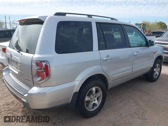 2006 Honda Pilot EX z VIN 2HKYF184X6H519132, wystawiony jako IAAI lot #42030952 z przebiegiem 256 094 mil mil oraz . Historia ofert i sprzedaży dostępna na DreamBid. Obrazek 4.
