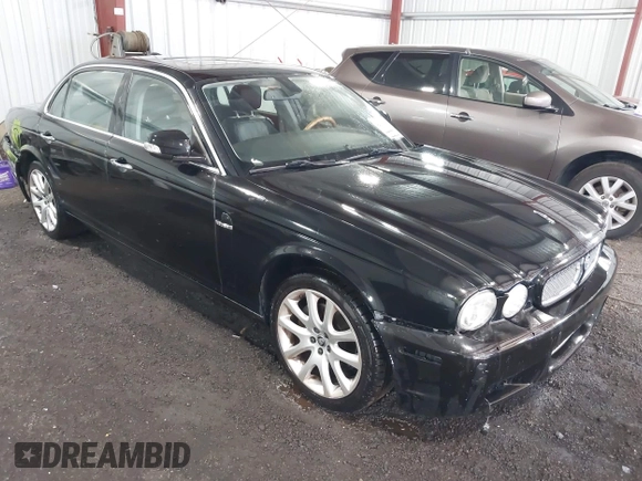 2009 Jaguar XJ 8 LWB with VIN SAJWA79B29SH31572, listed as a IAAI auction lot 42138154 with 147,500 mi miles and . Bid and sale history available at DreamBid. Image 1.