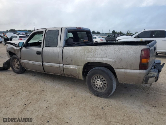 2002 GMC Sierra 1500 SLE with VIN 2GTEC19V821179767, listed as a Copart auction lot 70909254 with 0 mi miles and Salvage Title. Bid and sale history available at carsss.com. Image 2.