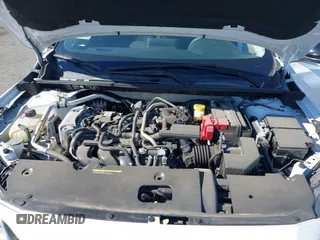 2024 Nissan Sentra SR with VIN 3N1AB8DV8RY262356, listed as a IAAI auction lot 41104932 with 5,880 mi miles and . Bid and sale history available at DreamBid. Image 10.