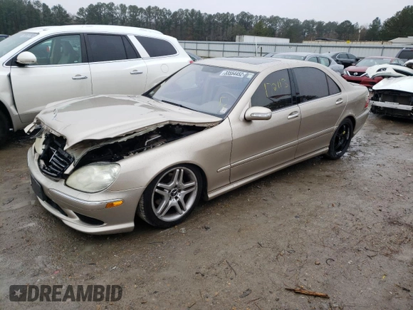 2006 Mercedes-Benz S-Class 4.3L with VIN WDBNG70J36A466395, listed as a Copart auction lot 71346652 with 172,113 mi miles and Salvage Title. Bid and sale history available at carsss.com. Image 2.