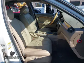 2000 Jaguar S-Type V8 with VIN SAJDA01D9YGL52238, listed as a IAAI auction lot 38743231 with Not Provided miles and . Bid and sale history available at DreamBid. Image 5.