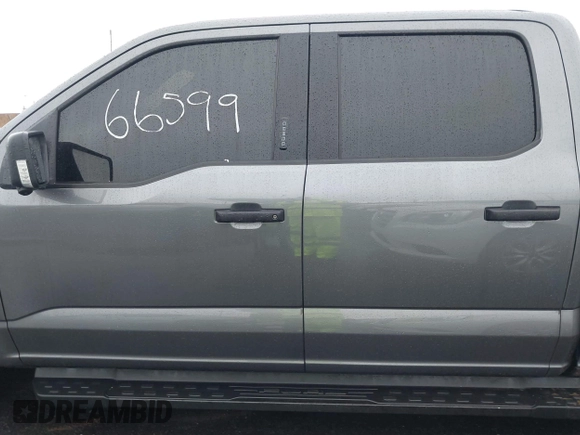 2023 Ford F-150 Lightning Pro z VIN 1FTVW1EL8PWG48559, wystawiony jako IAAI lot #41566599 z przebiegiem 8 830 mil mil oraz . Historia ofert i sprzedaży dostępna na DreamBid. Obrazek 14.
