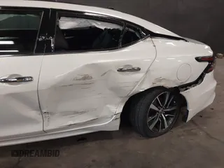 2020 Nissan Maxima SL z VIN 1N4AA6DV3LC370040, wystawiony jako IAAI lot #42437358 z przebiegiem 51 711 mil mil oraz . Historia ofert i sprzedaży dostępna na DreamBid. Obrazek 6.