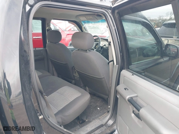 2004 Ford Explorer Sport Trac XLS with VIN 1FMZU77K64UB43072, listed as a IAAI auction lot 41555127 with 175,269 mi miles. Bid and sale history available at carsss.com. Image 8.
