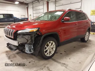 2015 Jeep Cherokee Latitude with VIN 1C4PJMCB4FW687618, listed as a IAAI auction lot 41945132 with 264,782 mi miles and . Bid and sale history available at carsss.com. Image 2.