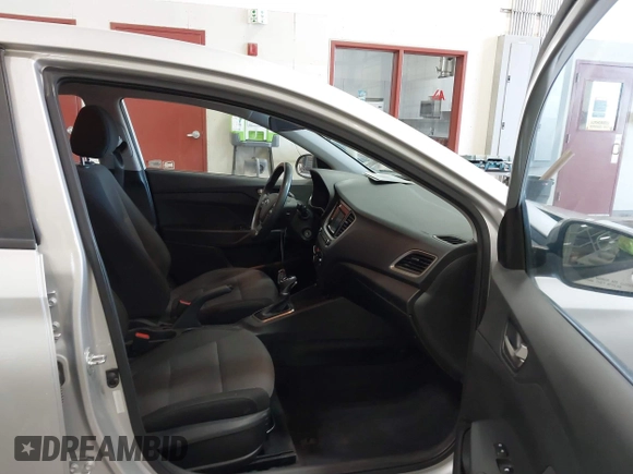 2018 Hyundai Accent SE with VIN 3KPC24A37JE034940, listed as a IAAI auction lot 41927667 with 87,906 mi miles. Bid and sale history available at carsss.com. Image 5.