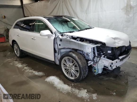 2016 Lincoln MKT EcoBoost z VIN 2LMHJ5AT8GBL01646, wystawiony jako Copart lot #85357264 z przebiegiem 77 066 mil mil oraz Szkoda całkowita • Salvage title. Historia ofert i sprzedaży dostępna na DreamBid. Obrazek 4.