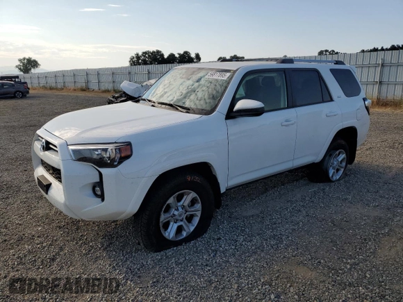 2024 Toyota 4Runner SR5 z VIN JTEMU5JR5R6292041, wystawiony jako Copart lot #59817895 z przebiegiem 9 451 mil mil oraz Szkoda całkowita • Salvage title. Historia ofert i sprzedaży dostępna na DreamBid. Obrazek 1.