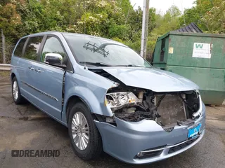 2013 Chrysler Town & Country Limited with VIN 2C4RC1GG5DR571731, listed as a IAAI auction lot 42028807 with 155,875 mi miles. Bid and sale history available at carsss.com. Image 1.