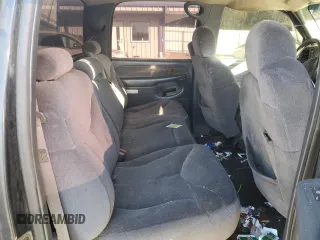 2001 GMC Sierra 1500HD SLE z VIN 1GTGK13U21F169593, wystawiony jako Copart lot #80849014 z przebiegiem 382 449 mil mil oraz Szkody całkowita. Historia ofert i sprzedaży dostępna na DreamBid. Obrazek 10.