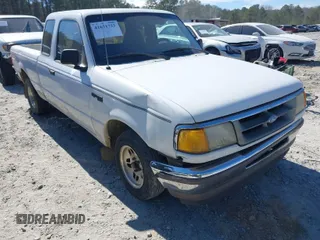 1997 Ford Ranger XLT with VIN 1FTCR14X3VPA65164, listed as a IAAI auction lot 41651753 with 254,670 mi miles. Bid and sale history available at carsss.com. Image 1.
