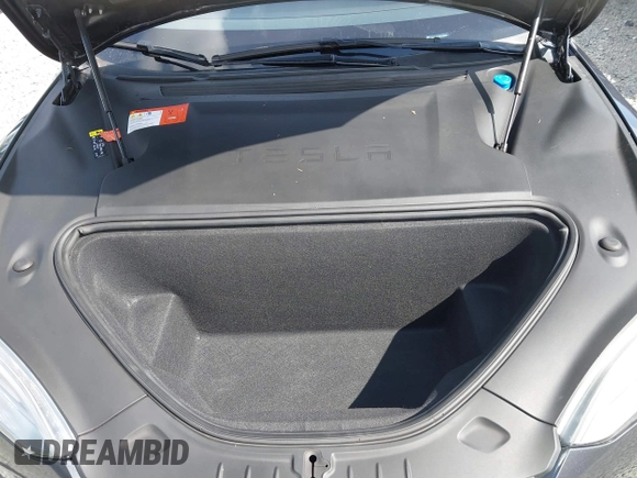 2017 Tesla Model S 100D with VIN 5YJSA1E27HF202563, listed as a IAAI auction lot 42460702 with 71,715 mi miles and . Bid and sale history available at DreamBid. Image 10.