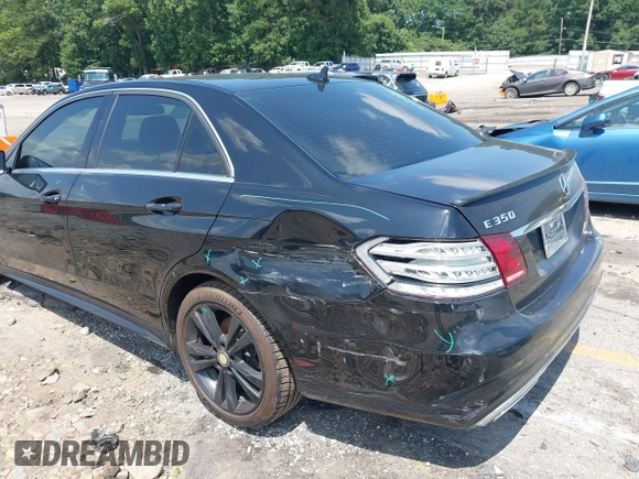 2014 Mercedes-Benz E 350 Sport z VIN WDDHF5KB3EA934741, wystawiony jako IAAI lot #42600302 z przebiegiem 143 894 mil mil oraz . Historia ofert i sprzedaży dostępna na DreamBid. Obrazek 6.