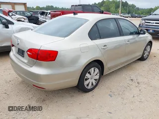 2014 Volkswagen Jetta SE with VIN 3VWD07AJXEM216277, listed as a IAAI auction lot 42748790 with 162,369 mi miles and . Bid and sale history available at DreamBid. Image 4.