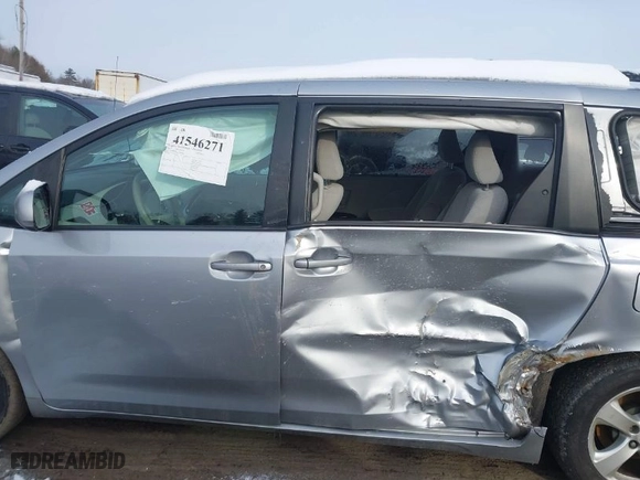 2014 Toyota Sienna LE AAS with VIN 5TDKK3DCXES505668, listed as a IAAI auction lot 41546271 with 262,165 mi miles. Bid and sale history available at carsss.com. Image 15.