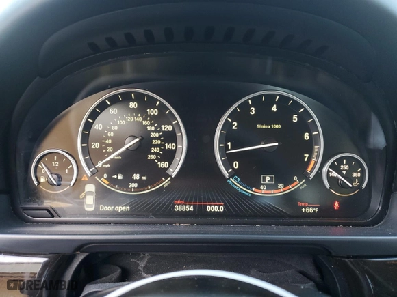 2016 BMW 5 Series 550i xDrive with VIN WBAKP9C58GG587501, listed as a Copart auction lot 81041694 with 38,854 mi miles and Salvage Title. Bid and sale history available at carsss.com. Image 9.