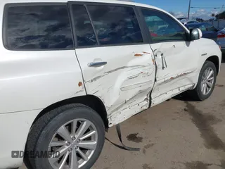 2010 Toyota Highlander Hybrid with VIN JTEBW3EH3A2043210, listed as a IAAI auction lot 41721744 with 243,246 mi miles. Bid and sale history available at carsss.com. Image 18.