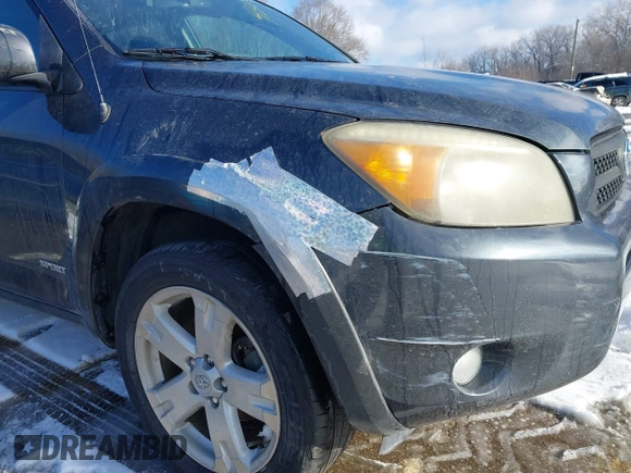 2007 Toyota RAV4 Sport with VIN JTMBK32V076010452, listed as a IAAI auction lot 41315696 with 236,416 mi miles. Bid and sale history available at carsss.com. Image 12.