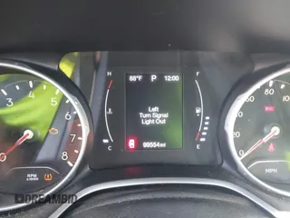 2018 Jeep Compass Sport с VIN 3C4NJCAB0JT338622, выставлен на аукционе IAAI как лот 42287302 с пробегом 99 554 миль миль и . История ставок и продаж доступна на DreamBid. Изображение 7.