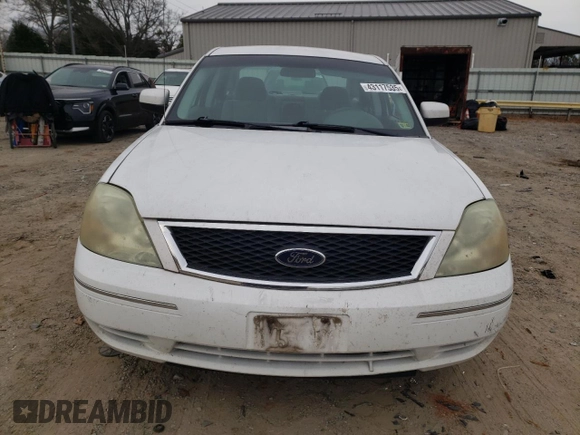 2005 Ford Five Hundred SE z VIN 1FAFP231X5G165841, wystawiony jako Copart lot #43117535 z przebiegiem 154 874 mil mil oraz Czysty tytuł • Clean title. Historia ofert i sprzedaży dostępna na DreamBid. Obrazek 5.