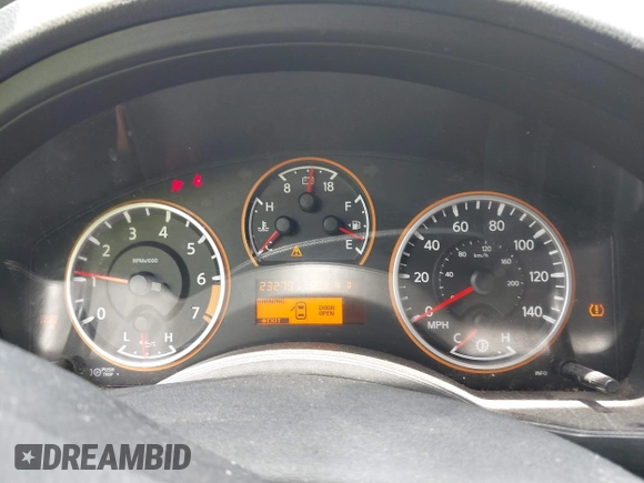 2009 Nissan Armada SE z VIN 5N1BA08D69N608372, wystawiony jako IAAI lot #42245437 z przebiegiem 232 791 mil mil oraz . Historia ofert i sprzedaży dostępna na DreamBid. Obrazek 7.