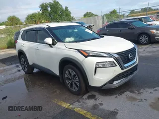 2023 Nissan Rogue SV z VIN JN8BT3BA1PW430591, wystawiony jako IAAI lot #40313297 z przebiegiem 2981 mil mil oraz . Historia ofert i sprzedaży dostępna na DreamBid. Obrazek 1.