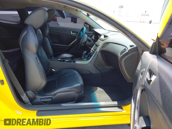2012 Hyundai Genesis Coupe Grand Touring z VIN KMHHU6KH0CU073939, wystawiony jako IAAI lot #42357097 z przebiegiem 109 408 mil mil oraz . Historia ofert i sprzedaży dostępna na DreamBid. Obrazek 5.