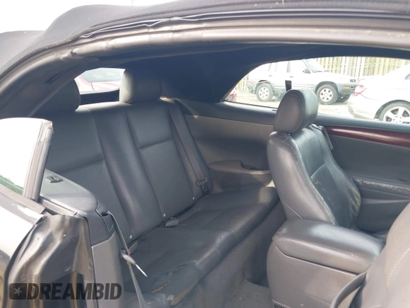 2004 Toyota Solara SE z VIN 4T1FA38P54U031202, wystawiony jako IAAI lot #42473913 z przebiegiem 137 469 mil mil oraz . Historia ofert i sprzedaży dostępna na DreamBid. Obrazek 8.