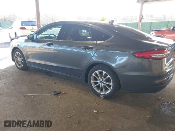 2019 Ford Fusion SE with VIN 3FA6P0HD5KR244720, listed as a IAAI auction lot 41845516 with 57,124 mi miles. Bid and sale history available at carsss.com. Image 3.