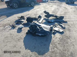 2020 Chevrolet Equinox LS z VIN 2GNAX5EV9L6143114, wystawiony jako IAAI lot #41217119 z przebiegiem Nie podano mil oraz . Historia ofert i sprzedaży dostępna na DreamBid. Obrazek 12.
