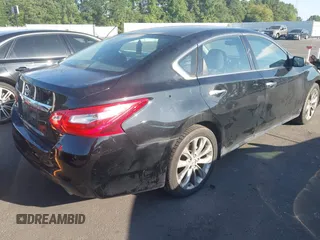 2016 Nissan Altima SR with VIN 1N4AL3AP2GC236706, listed as a IAAI auction lot 42774530 with 186,249 mi miles and . Bid and sale history available at DreamBid. Image 4.