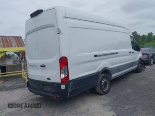 2024 Ford Transit Cargo z VIN 1FTBR3X89RKA14329, wystawiony jako IAAI lot #42483348 z przebiegiem 85 692 mil mil oraz . Historia ofert i sprzedaży dostępna na DreamBid. Obrazek 4.