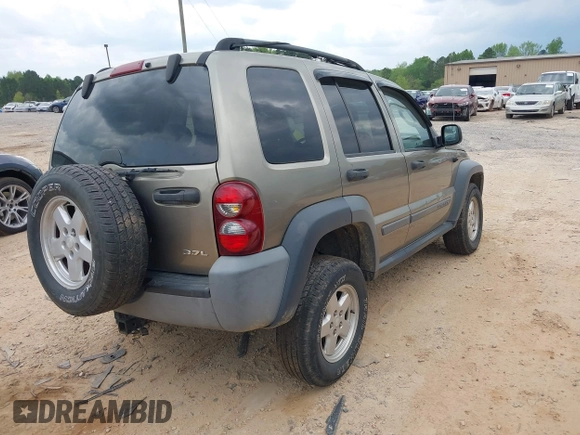 2005 Jeep Liberty Sport with VIN 1J4GL48K65W531365, listed as a IAAI auction lot 42004136 with 160,756 mi miles. Bid and sale history available at carsss.com. Image 4.