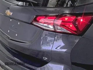 2022 Chevrolet Equinox LT z VIN 2GNAXJEVXN6109422, wystawiony jako IAAI lot #42284121 z przebiegiem 106 409 mil mil oraz . Historia ofert i sprzedaży dostępna na DreamBid. Obrazek 1.