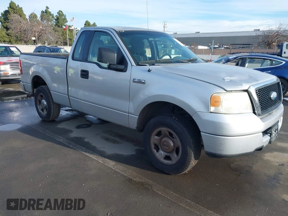 2005 Ford F-150 XL с VIN 1FTRF122X5NB96596, выставлен на аукционе IAAI как лот 41567669 с пробегом Не указан миль и . История ставок и продаж доступна на DreamBid. Изображение 1.