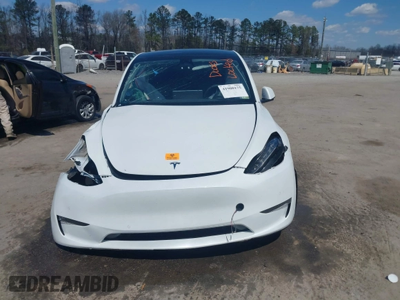 2021 Tesla Model Y Long Range with VIN 5YJYGDEE5MF232790, listed as a IAAI auction lot 41900175 with Not Provided miles. Bid and sale history available at carsss.com. Image 12.