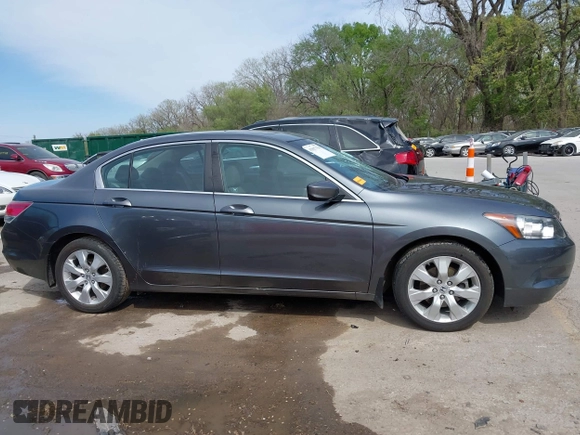 2010 Honda Accord EX z VIN 1HGCP2F73AA189779, wystawiony jako IAAI lot #42027758 z przebiegiem 121 933 mil mil oraz . Historia ofert i sprzedaży dostępna na DreamBid. Obrazek 13.