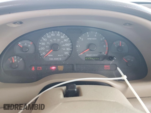 2001 Ford Mustang Deluxe z VIN 1FAFP44401F174830, wystawiony jako Copart lot #59810595 z przebiegiem Nie podano mil oraz Szkoda całkowita • Salvage title. Historia ofert i sprzedaży dostępna na DreamBid. Obrazek 9.