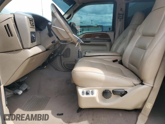 2001 Ford F-350 XL with VIN 1FTWW32F01EA68170, listed as a Copart auction lot 53516435 with 302,516 mi miles and Salvage title. Bid and sale history available at DreamBid. Image 7.