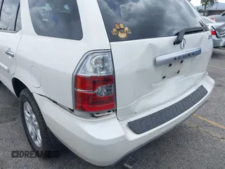 2004 Acura MDX Touring Pkg w/Navigation with VIN 2HNYD18834H520180, listed as a IAAI auction lot 41934124 with 201,817 mi miles. Bid and sale history available at carsss.com. Image 17.