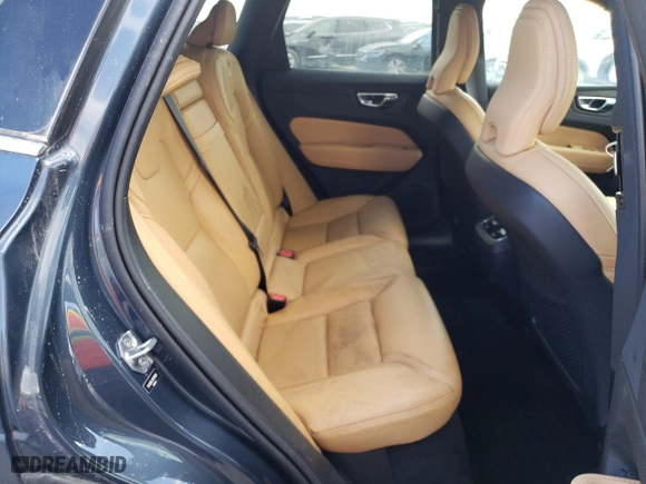 2021 Volvo XC60 Inscription with VIN YV4102RL1M1710910, listed as a Copart auction lot 63324272 with 0 mi miles. Bid and sale history available at carsss.com. Image 6.