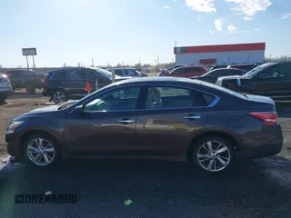 2015 Nissan Altima 2.5 S with VIN 1N4AL3AP8FC172637, listed as a IAAI auction lot 41617876 with 162,290 mi miles. Bid and sale history available at carsss.com. Image 14.